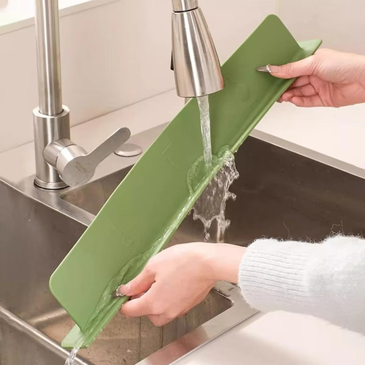 Kitchen Sink Splash Guard